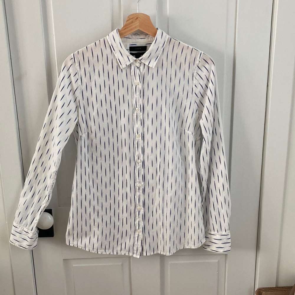 JCrew white cotton Perfect Shirt button down blue dash dot pattern size 8 EUC